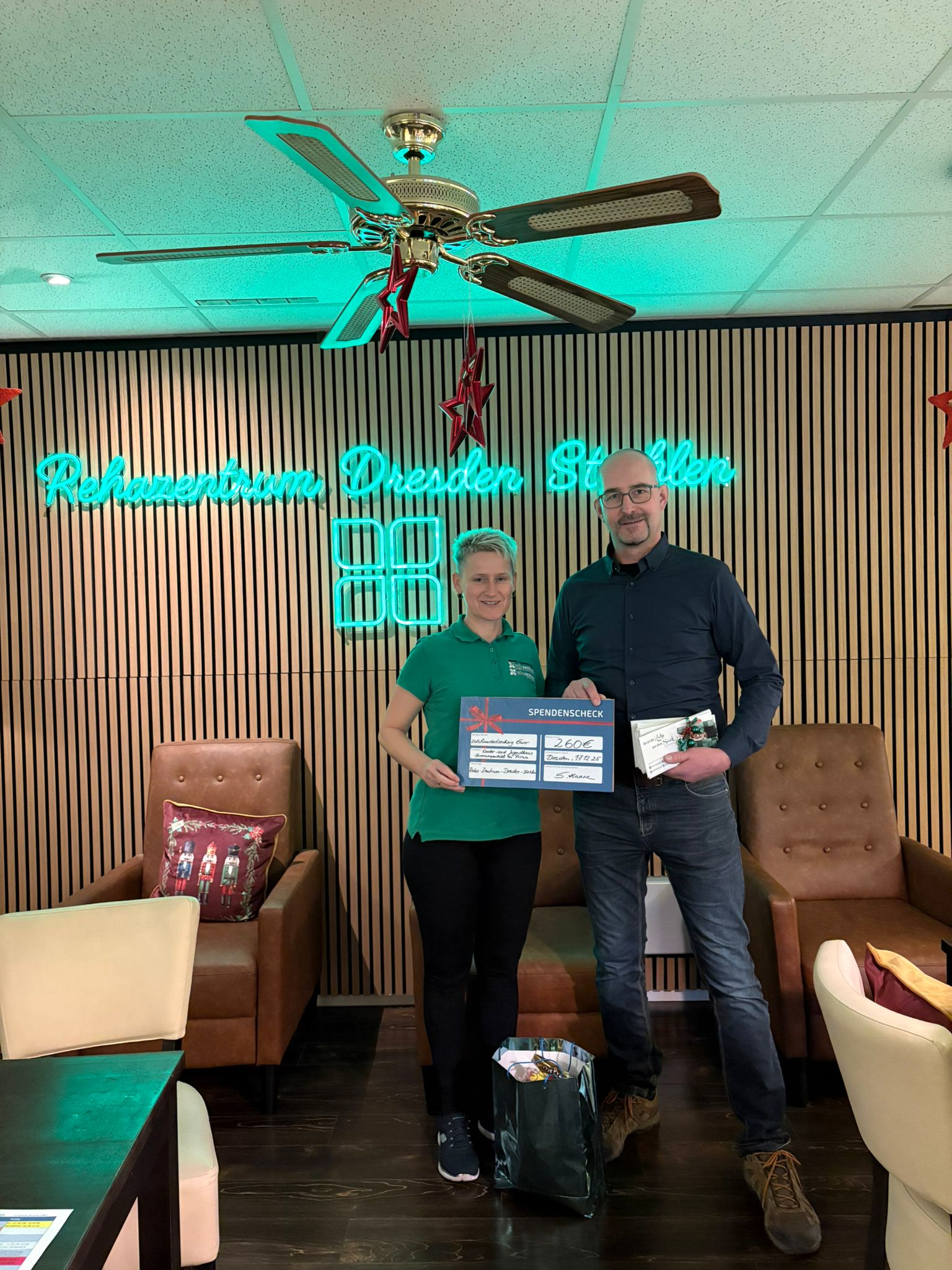 Foto Spendenscheck Übergabe.png